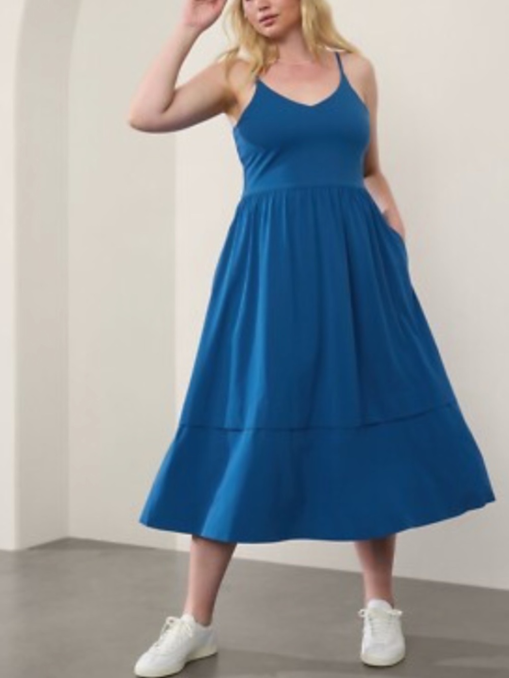 Athleta Elation V-Neck Hybrid Dress Dark Lapis Blue Built in Bra Pocket Casual